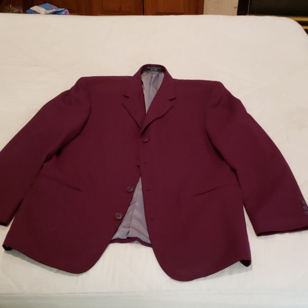 Burgundy Karl Kani Wool sports coat. Size 42R.